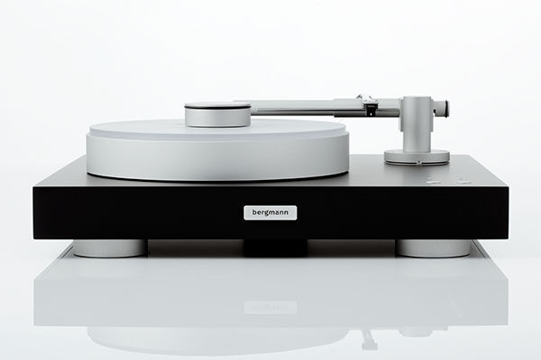 Magne Turntable With Tonearm From Bergmann Audio