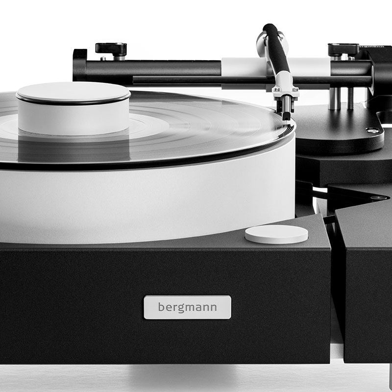 turntable with tonearm and grammofon and Bergmann-logo